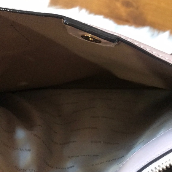 MK Purse - Picture 4 of 6